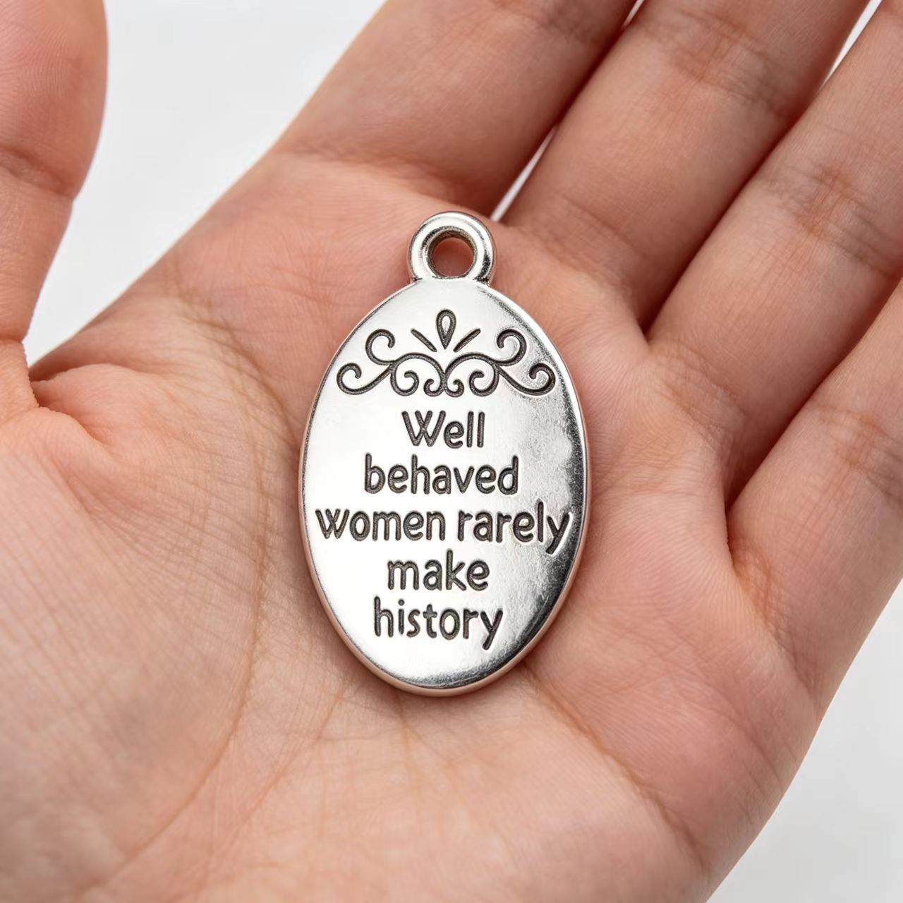 Breloques ovales en forme de l - Jewelry Making The Well avis et prix